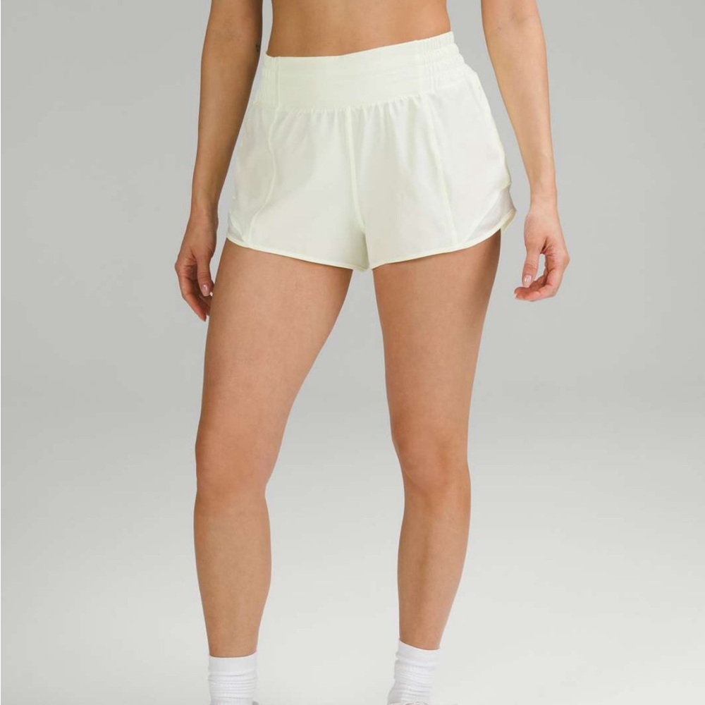 Lululemon hotty hot 2.5 elixir. NWT so cute!
